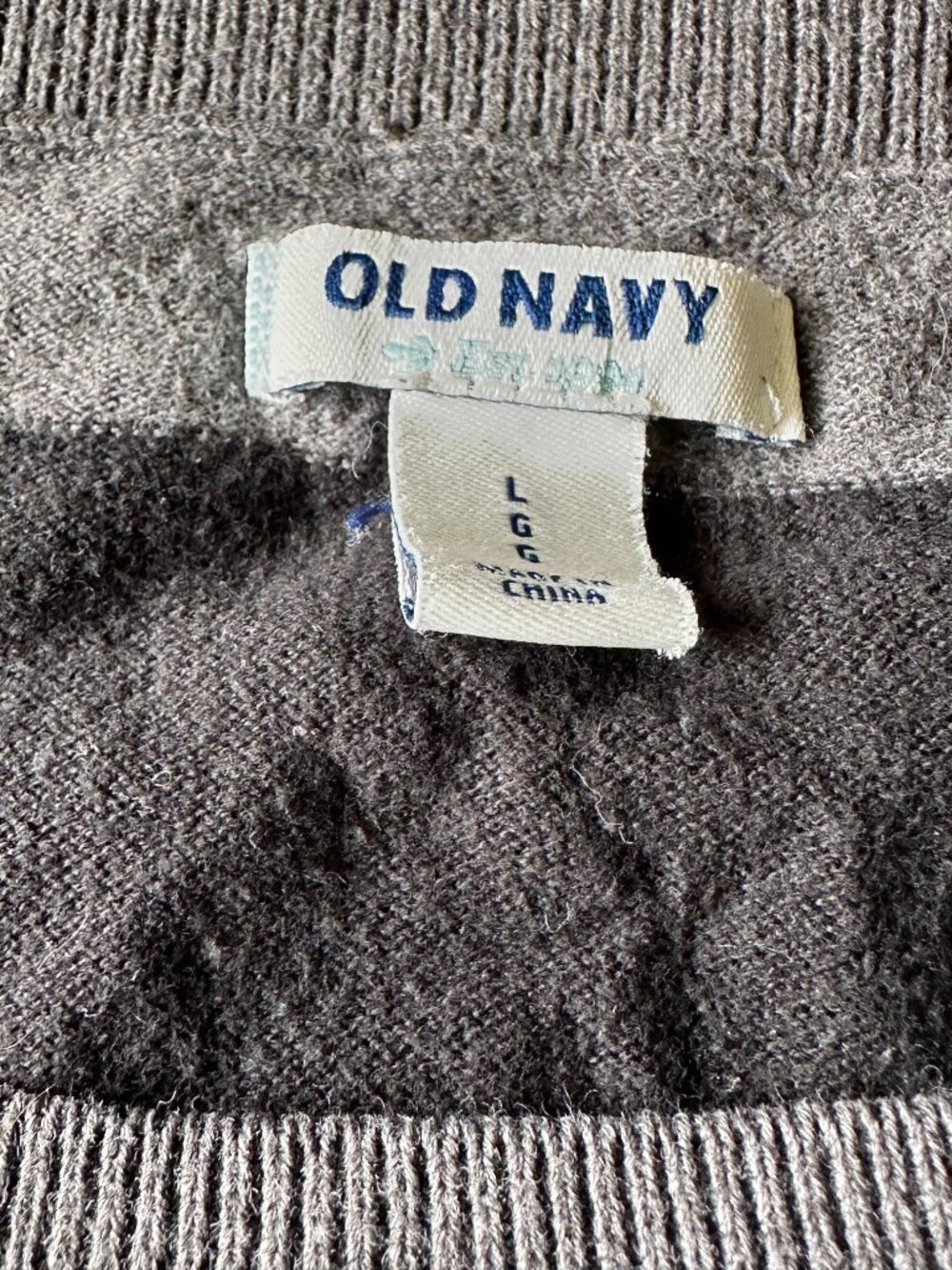4 Women's Sweater Bundle - Picture 3 of 13
